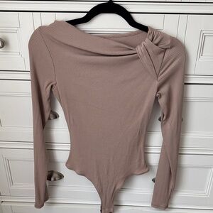 Lulu's Taupe Ribbed Long Sleeve Bodysuit